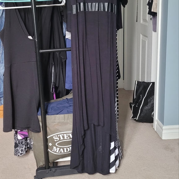 Summer Maxi Dress - Picture 2 of 5